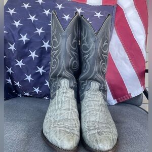 Dan Post Cowboy boots. Size 8. Used average wear